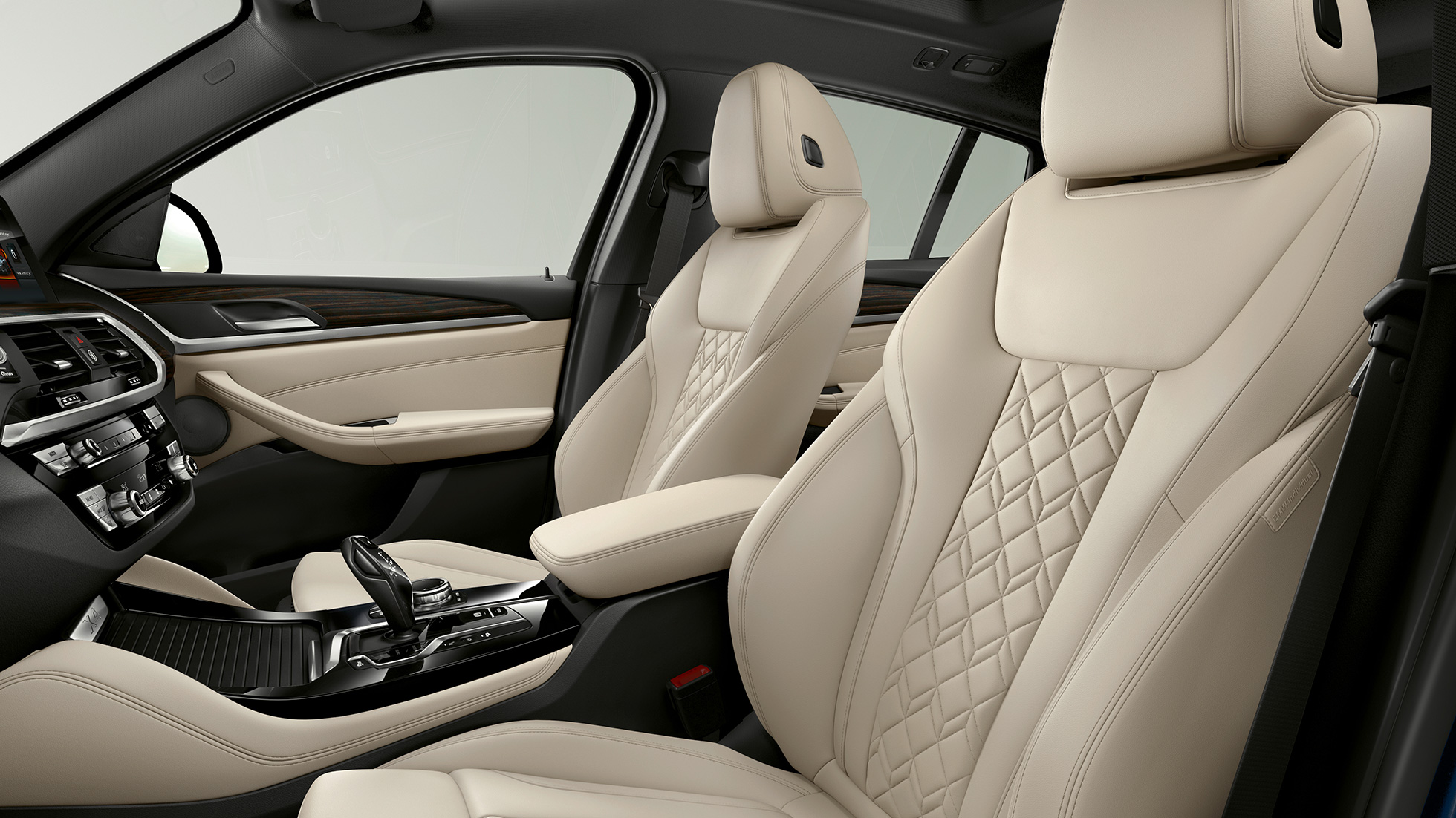 Apmušalai BMW X4 xLine modelyje Apmušalai BMW X4 xDrive20d xLine modelio G02 2018 interjere
