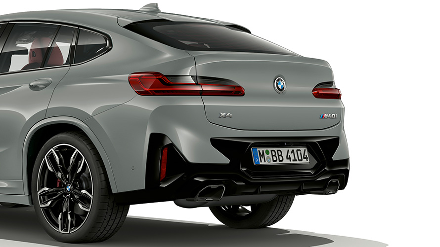 Pilkos Brooklyn Grey spalvos 2021 m. BMW X4 (G02) modelio galas. BMW X4 (G02) pilkos Brooklyn Grey spalvos 2021 galinės dalies dizainas
