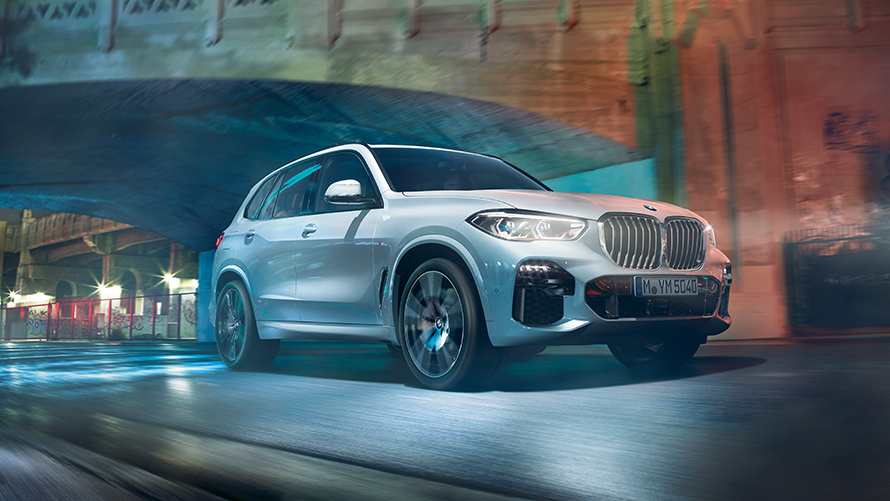 BMW X5 M automobiliai: peržiūrėkite akcentus | BMW.lt