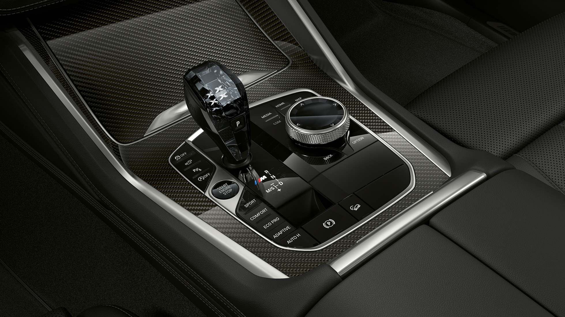 BMW X6 su BMW xLine, centrinis valdymo pultas BMW X6 su BMW xLine interjeras ir centrinio valdymo pulto vaizdas iš arti