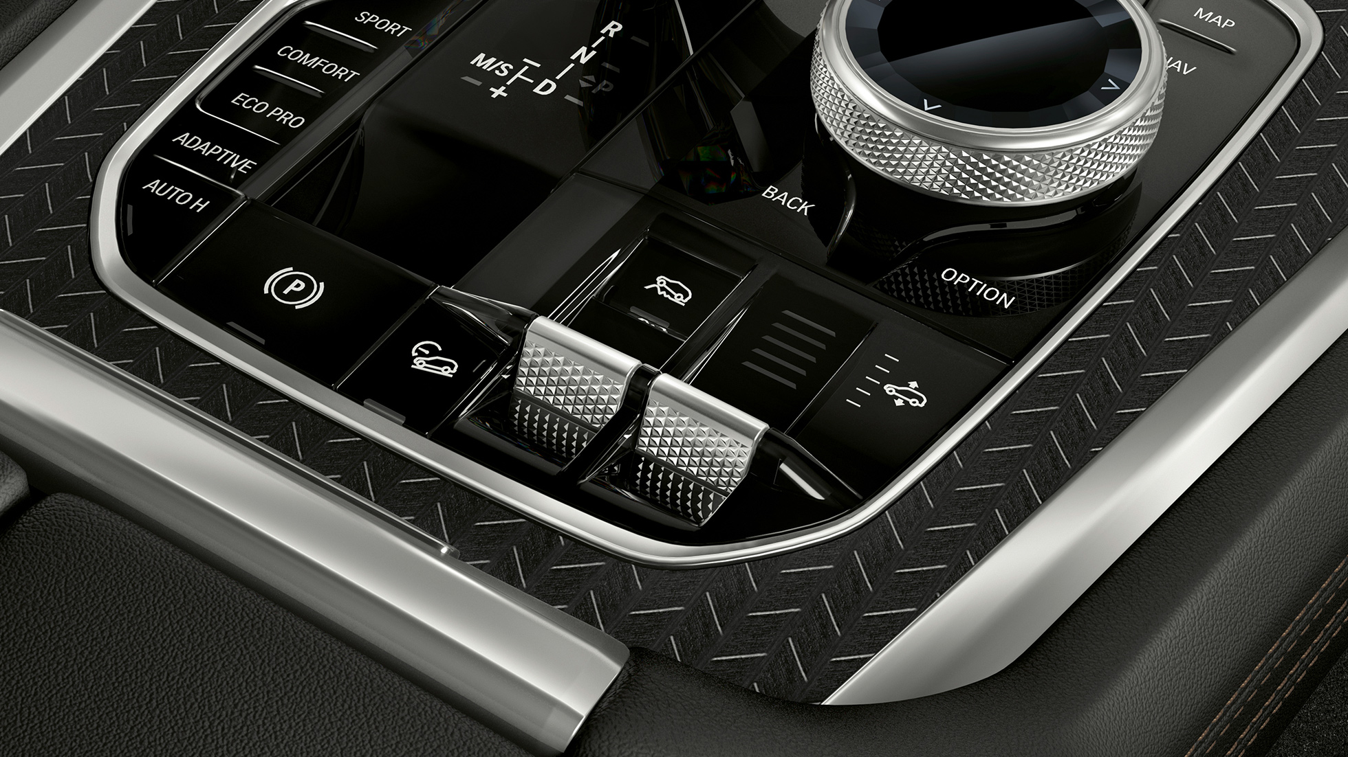 BMW X6 centrinis valdymo pultas BMW X6 interjero vaizdas su centriniu valdymo pultu iš arti