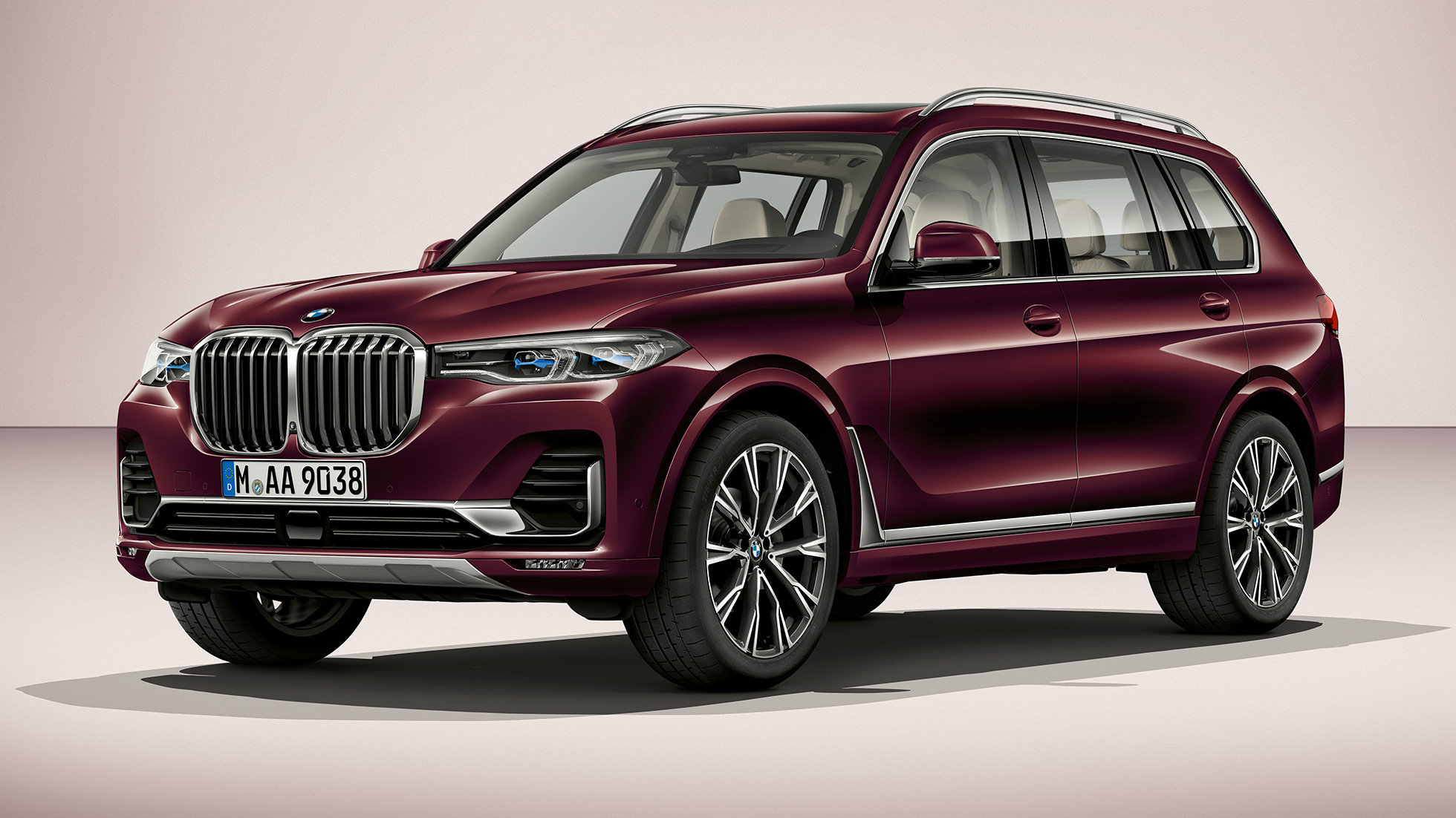 BMW X7 M Sport Package Studio shot of the BMW X7 three-quarter front view in M Sport Package