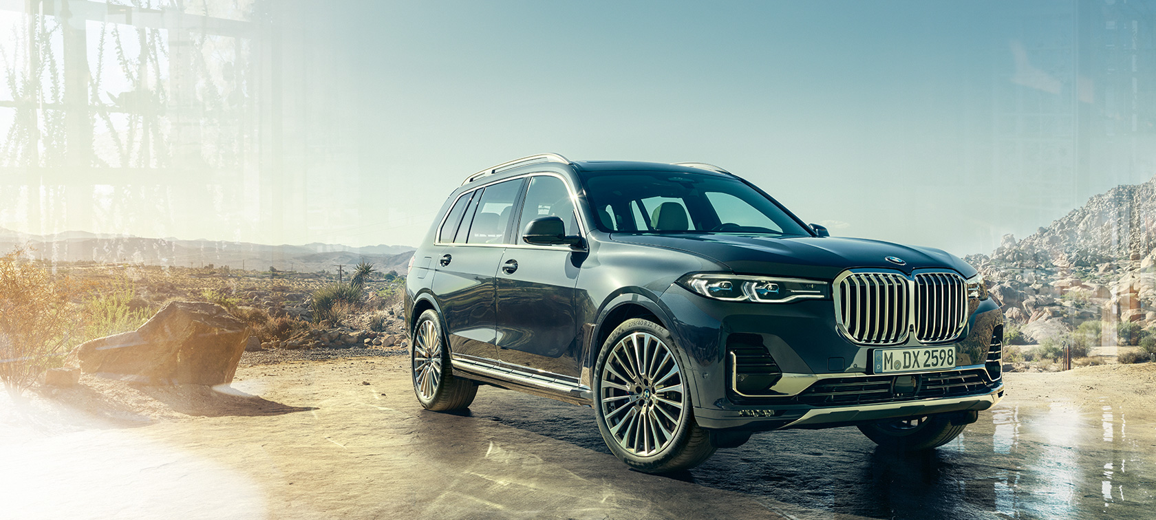 BMW X7 (G07) 2019 pilkos Arctic grey spalvos trijų ketvirčių vaizdas iš priekio