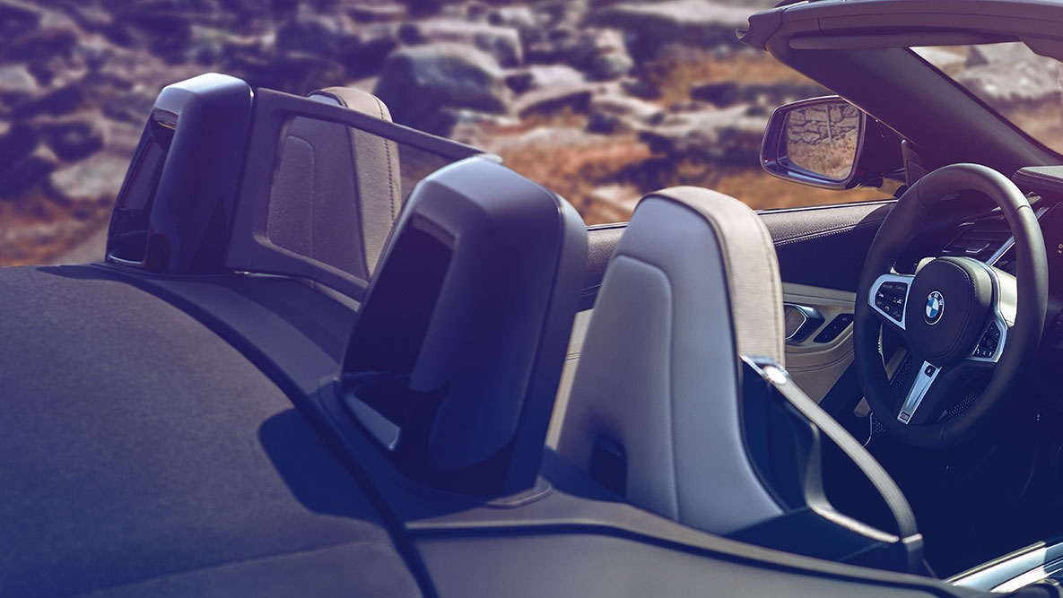 BMW Z4 Roadster, priekinės sėdynės BMW Z4 Roadster su atviru stogu, priekinių sėdynių vaizdas