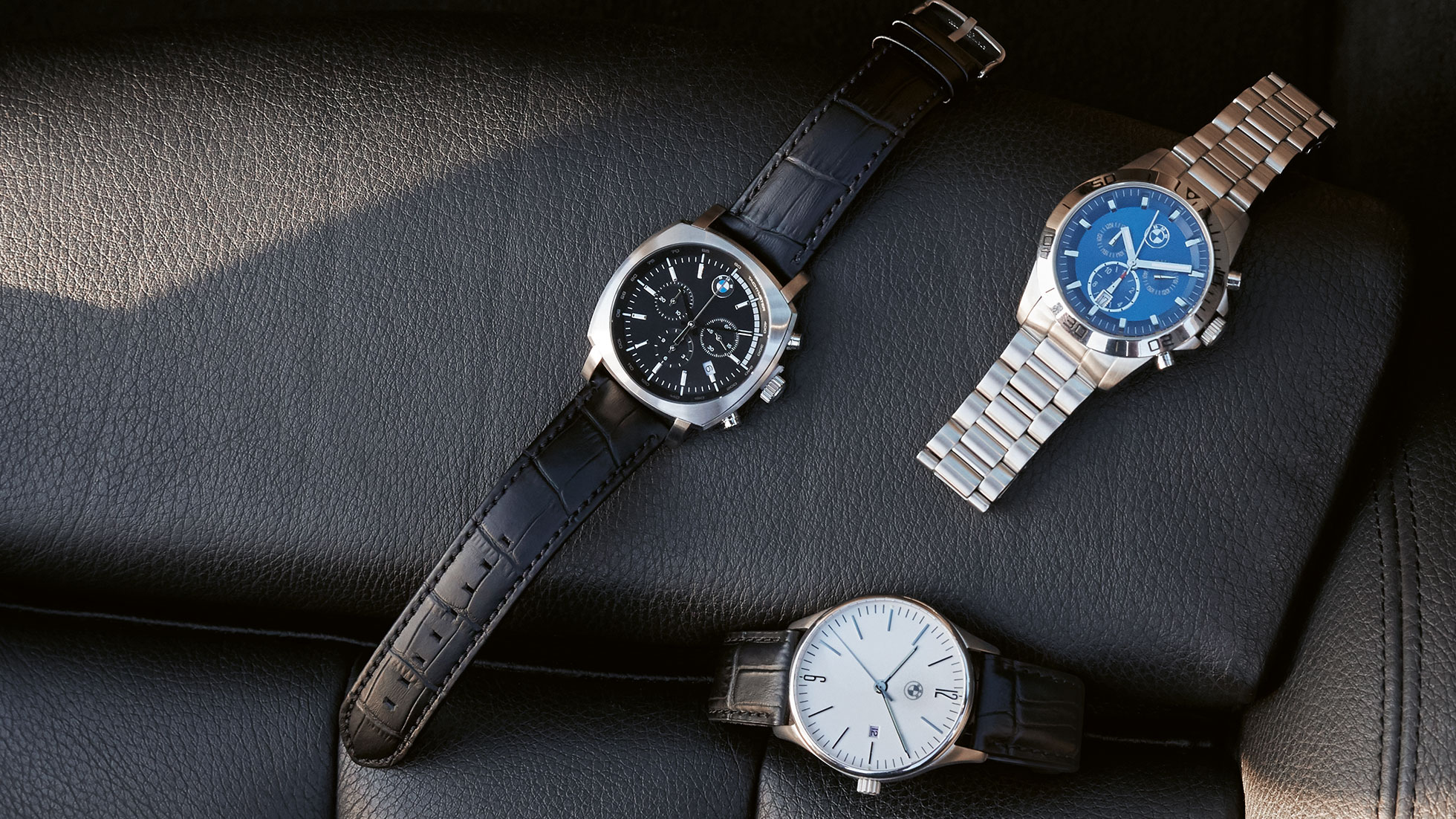 Nuotraukoje – trijų skirtingų modelių laikrodžiai: BMW vyriškas laikrodis Chronograph X, BMW vyriškas laikrodis Sport Chronograph ir BMW vyriškas laikrodis Luxury. Nuotraukoje – trijų skirtingų modelių laikrodžiai: BMW vyriškas laikrodis Chronograph X, BMW vyriškas laikrodis Sport Chronograph ir BMW vyriškas laikrodis Luxury.