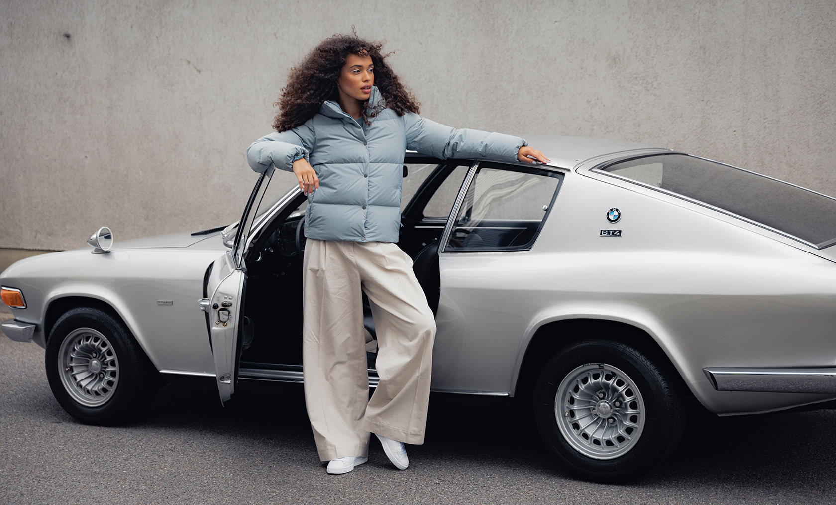 BMW Lifestyle kolekcijos katalogas 2023 Goods su Freude pūsta striuke BMW Lifestyle kolekcijos katalogas Goods su Freude pūsta striuke