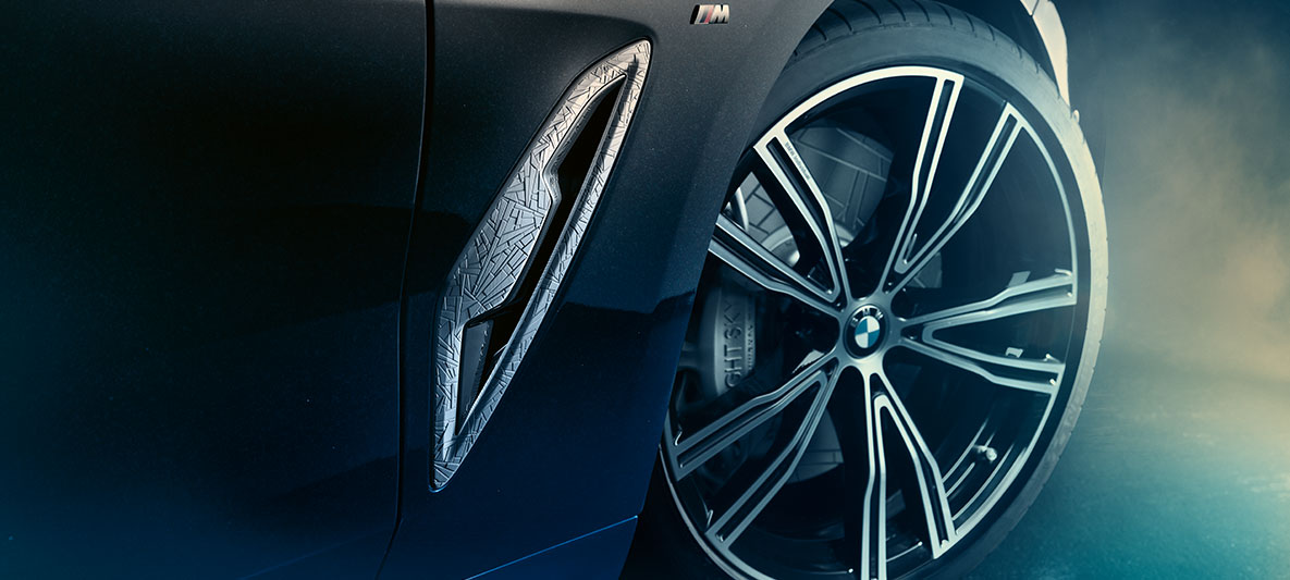 BMW Individual M850i NIGHT SKY 20 colių lengvojo lydinio ratlankiai BMW Individual M850i NIGHT SKY automobilio 20 colių BMW Individual lengvojo lydinio „730i V” formos dizaino ratlankiai iš arti