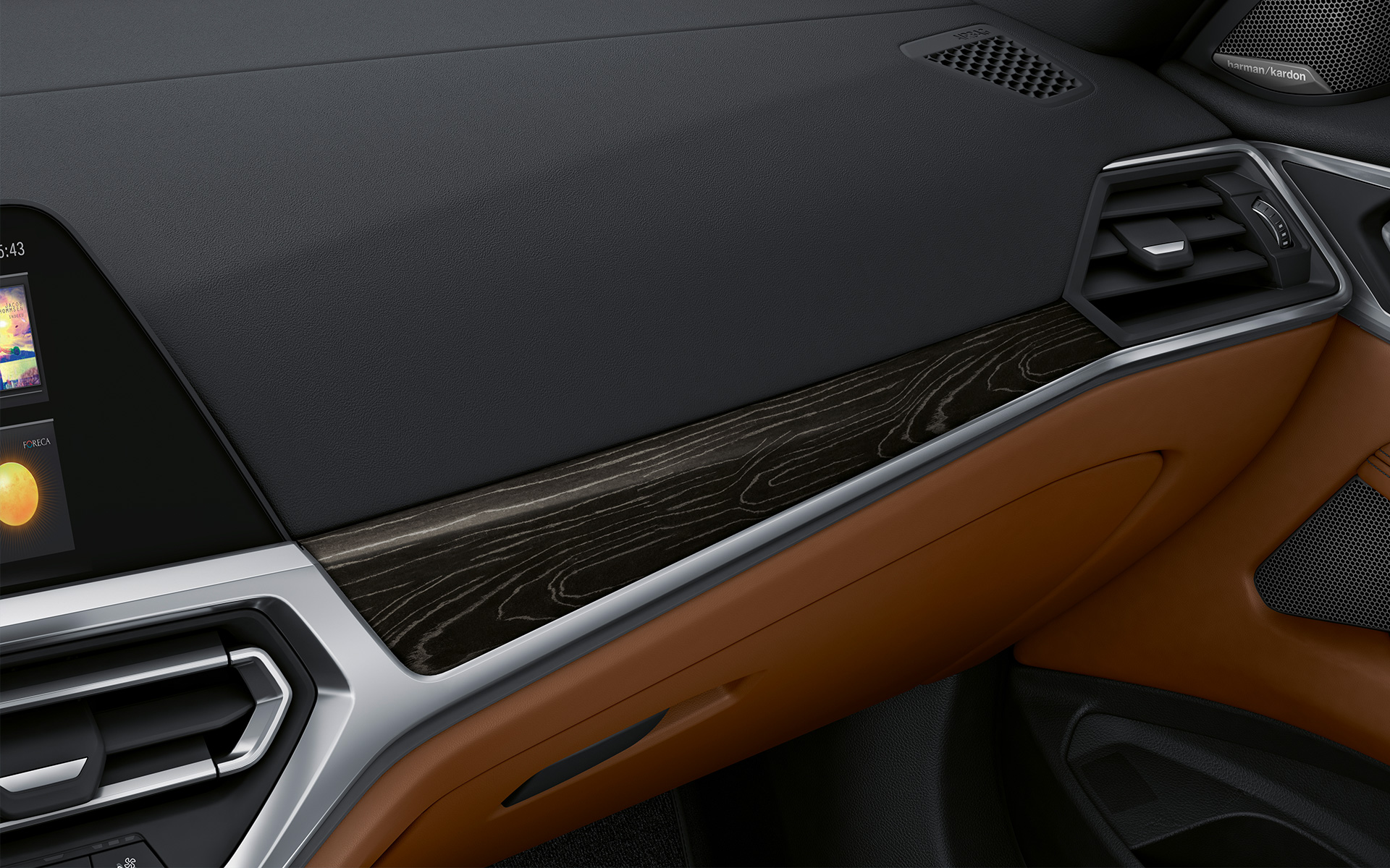 BMW Individual aukštos kokybės medienos Fineline Black interjero apdaila su sidabro atspalviu BMW Individual aukštos kokybės medienos Fineline Black interjero apdaila su sidabro atspalviu