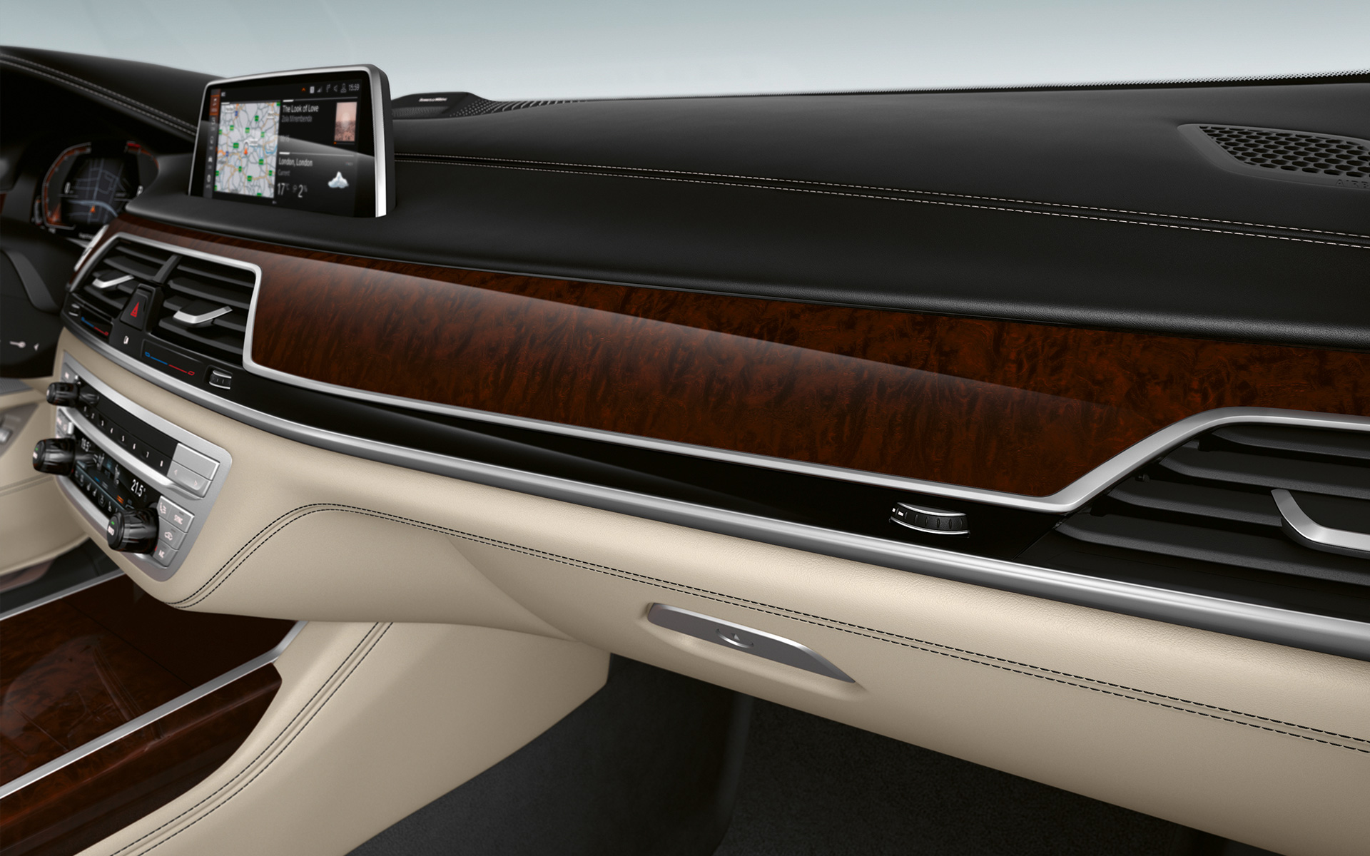 BMW Individual aukštos kokybės medienos uosio Ash Grain Black Red blizgios juodai raudonos interjero apdailos vaizdas iš arti BMW Individual aukštos kokybės medienos uosio Ash Grain Black Red blizgios juodai raudonos interjero apdailos vaizdas iš arti