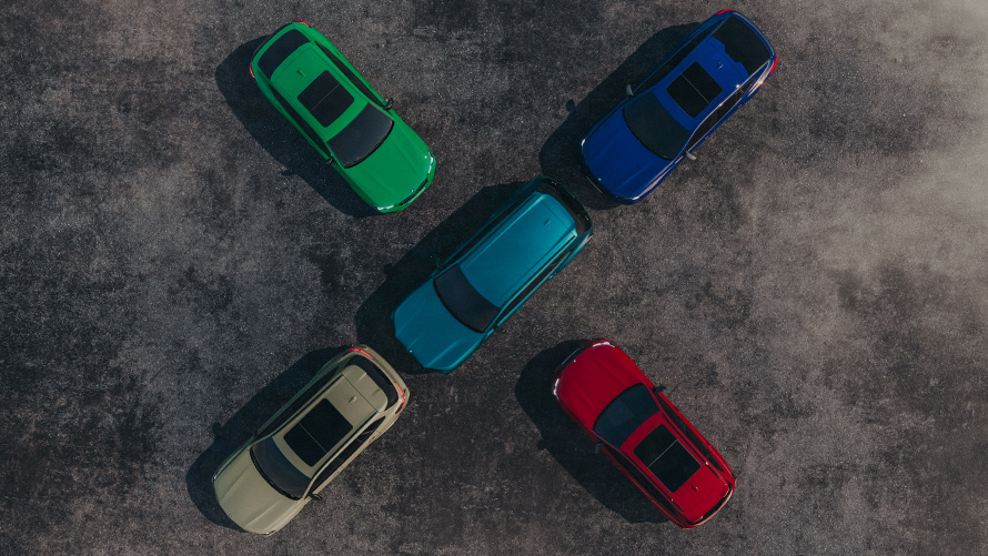 BMW X visų automobilių nuotrauka iš viršaus sustatytų x forma BMW X visų automobilių nuotrauka iš viršaus sustatytų x forma