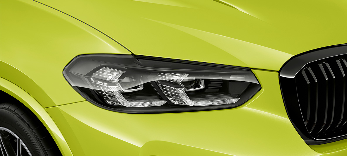 BMW Individual M Shadow Line priekinių žibintų vaizdas iš arti BMW Individual M Shadow Line priekinių žibintų vaizdas iš arti