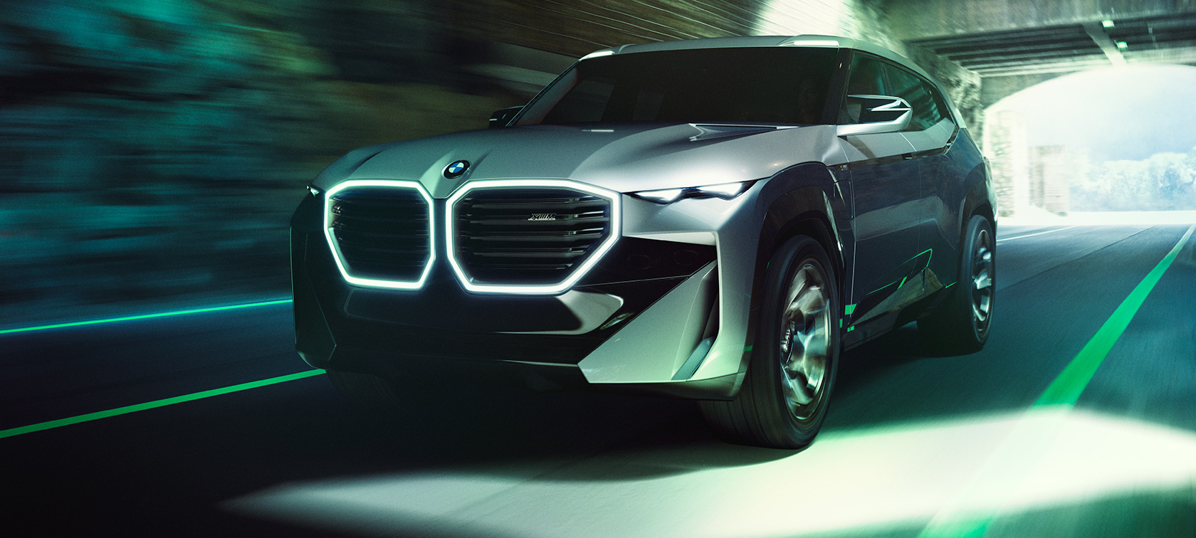 Koncepcinis BMW XM (G09) stovinčio automobilio trijų ketvirčių vaizdas iš priekio Koncepcinis BMW XM (G09) stovinčio automobilio trijų ketvirčių vaizdas iš priekio