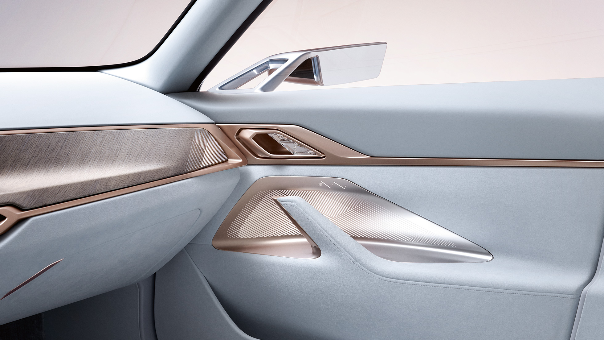 Interjeras 4, 2020 m. BMW i4 G26 konceptas Interjeras 4, 2020 m. BMW i4 G26 elektrinio automobilio konceptas, vien tik elektra varomo BMW Gran kupė durelių ir šoninio veidrodėlio vaizdas iš arti