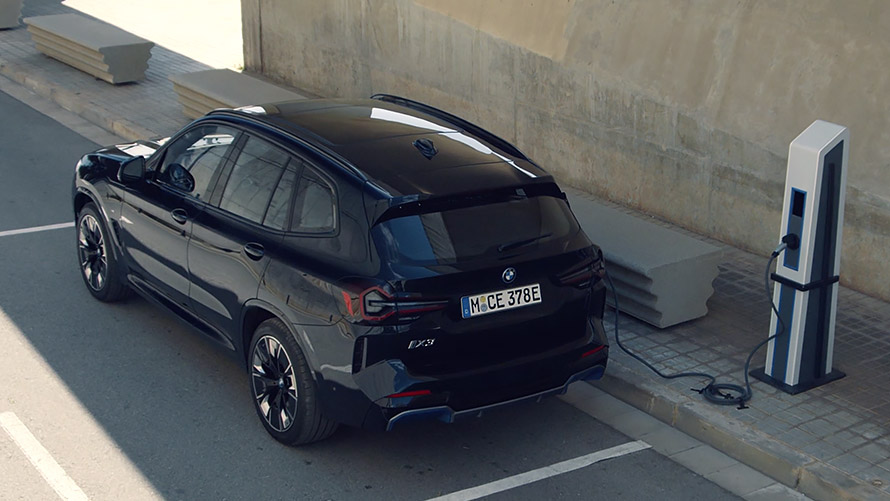 BMW elektromobiliai, vaizdo įrašas apie BMW iX3 aukštos įtampos bateriją BMW elektromobiliai, vaizdo įrašas apie BMW iX3 aukštos įtampos bateriją