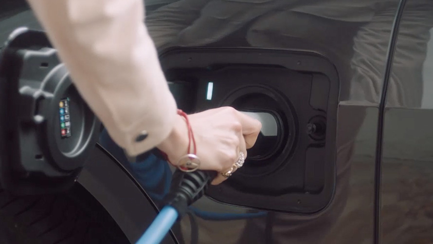 BMW elektrinio mobilumo technologijos, įkraunamas hibridas 
