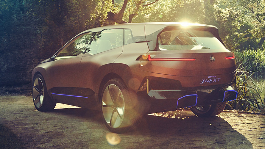 BMW Vision iNEXT trijų ketvirčių vaizdas iš priekio miško fone BMW Vision iNEXT trijų ketvirčių vaizdas iš priekio miško fone