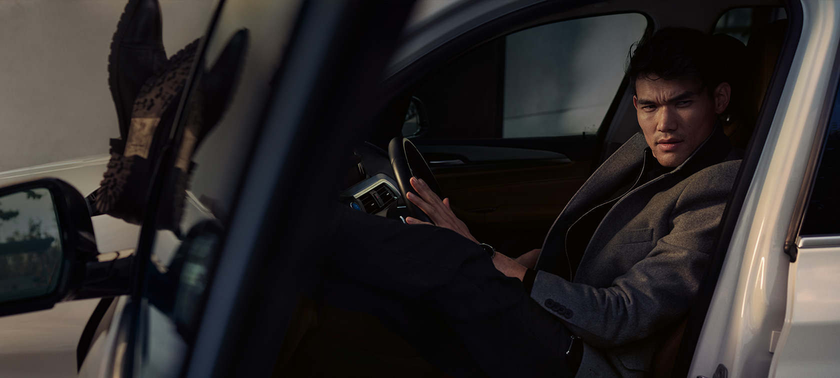 BMW ConnectedDrive e.paslaugos ir sąsaja su automobiliu BMW ConnectedDrive e.paslaugos ir sąsaja su automobiliu