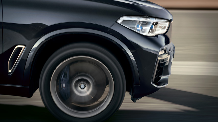 BMW apsauginiai automobiliai, lengvojo lydinio ratlankiai BMW detalės BMW apsauginiuose automobiliuose – lengvojo lydinio ratlankiai