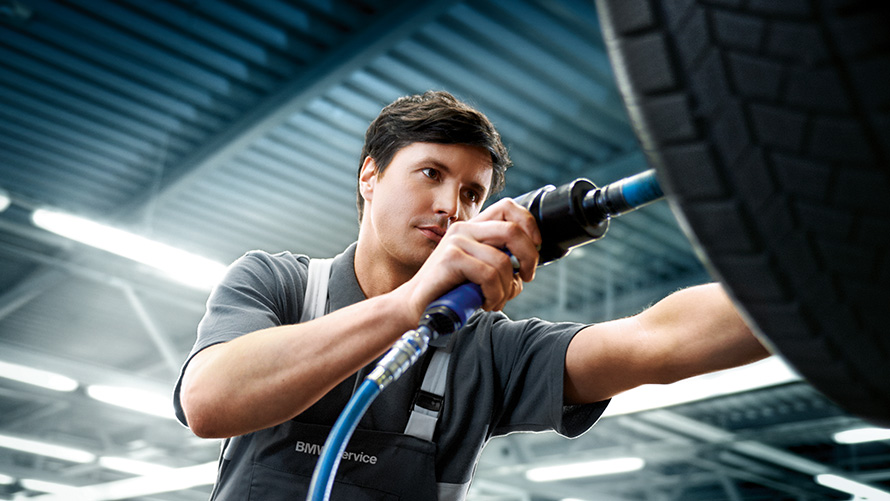 BMW ratlankių ir padangų servisas BMW ratlankių ir padangų servisas BMW dirbtuvėse