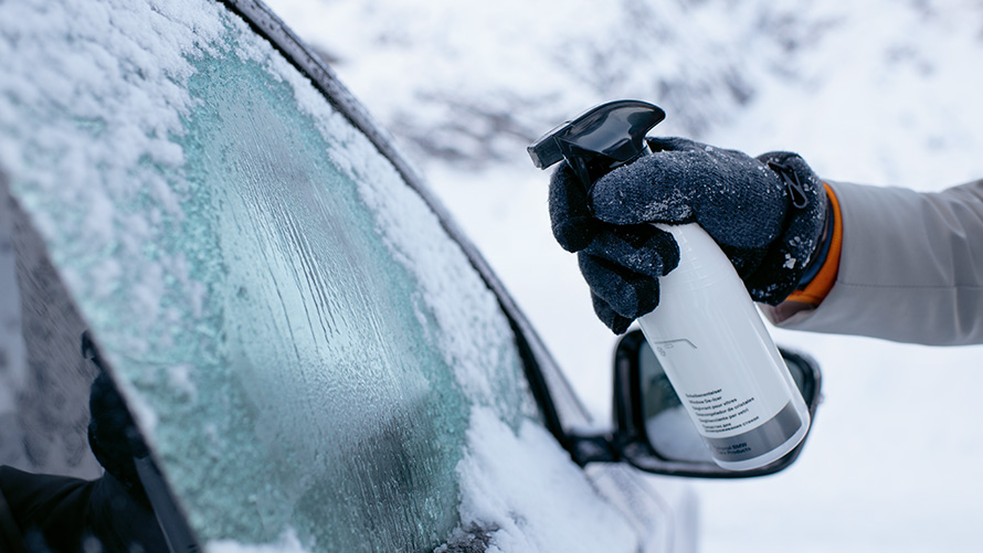 BMW langų atitirpinimo skystis BMW aksesuarai ir priedai rudens ir žiemos sezonui, langų atitirpinimo skystis