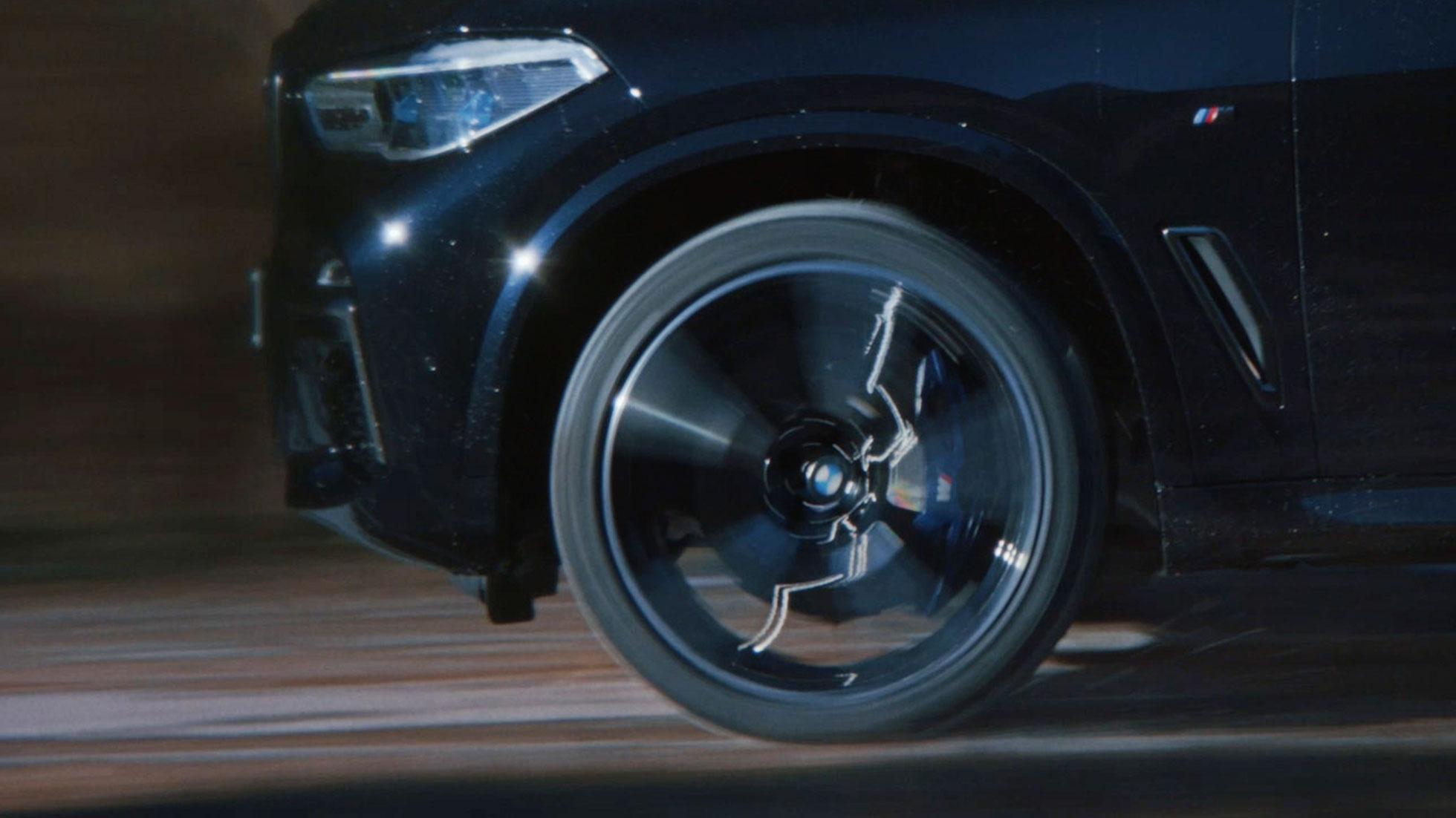 Besisukantis ratlankis, BMW M Besisukantis ratlankis, BMW M