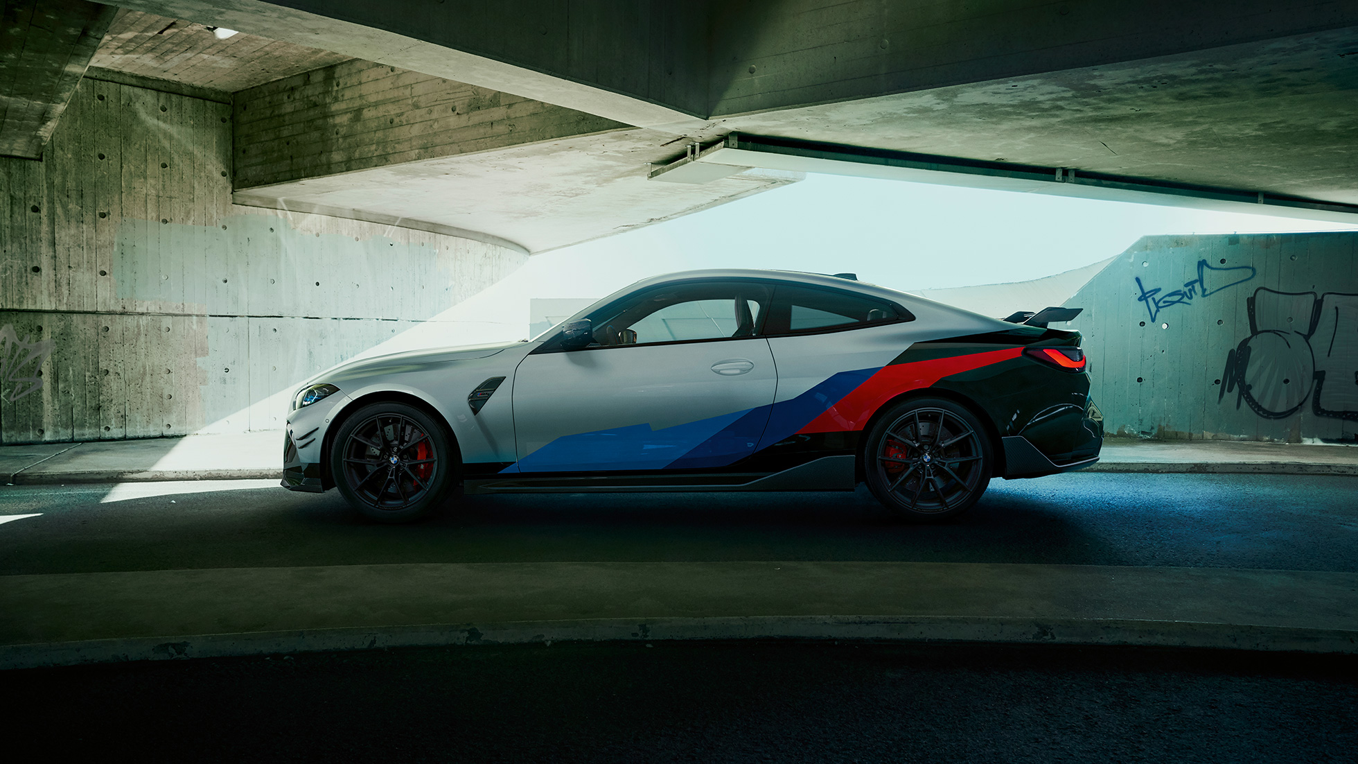 BMW M4 G82 vaizdas iš šono BMW M Performance Parts dalys, BMW M4 G80 vaizdas iš šono