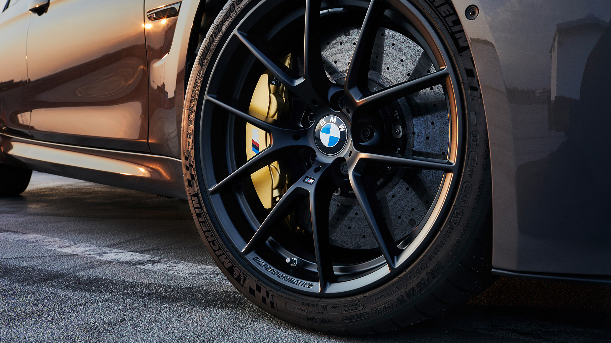 BMW M Performance 20 colių M Performance lengvojo lydinio Y-spoke style 763 M ratlankiai matinės juodos Jet Black matt spalvos BMW M Performance dizaino 20 colių M Performance lengvojo lydinio Y-spoke style 763 M ratlankiai matinės juodos Jet Black matt spalvos