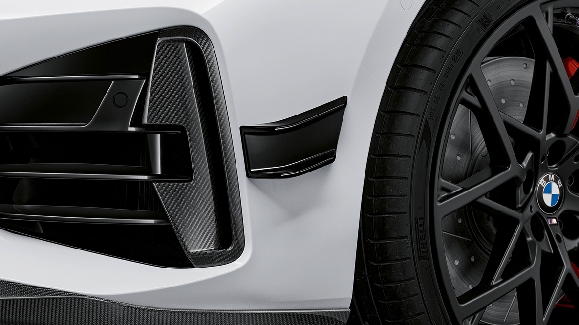 M Performance aerodinaminiai elementai blizgios juodos spalvos, BMW 4 serijos kupė G22 M Performance aerodinaminiai elementai blizgios juodos spalvos, BMW 4 serijos kupė G22 vaizdas iš arti