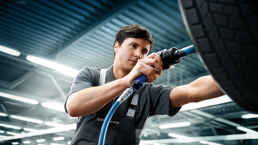 BMW ratlankių ir padangų servisas BMW ratlankių ir padangų servisas BMW dirbtuvėse