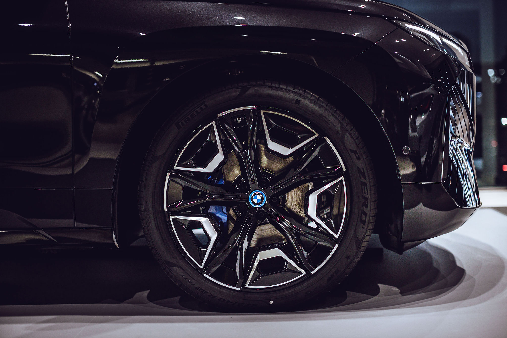 BMW iX