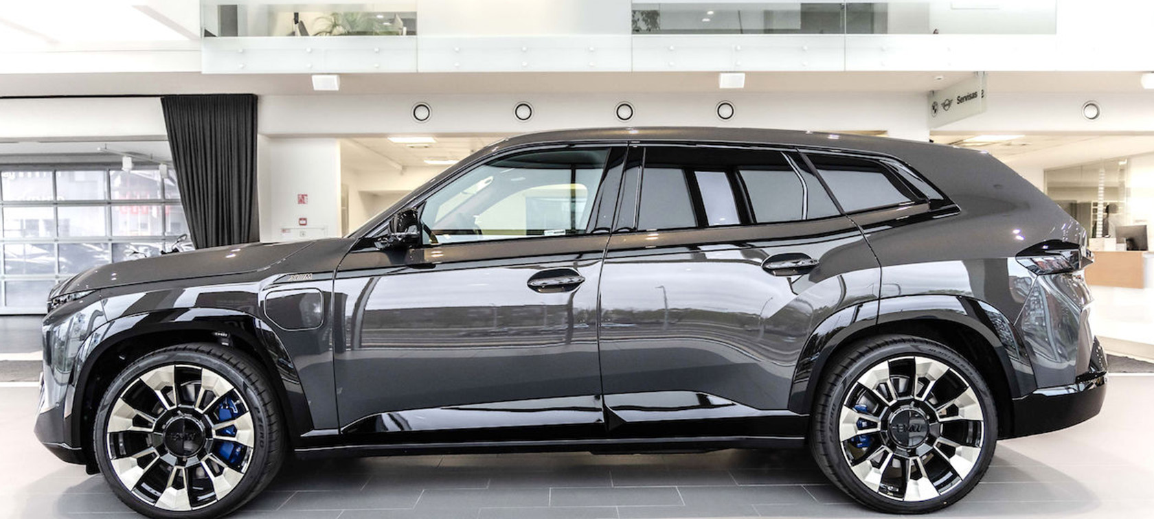 Lietuvoje debiutuoja pirmasis BMW M serijos automobilis su elektrifikuota pavara – „BMW XM“ Lietuvoje debiutuoja pirmasis BMW M serijos automobilis su elektrifikuota pavara – „BMW XM“