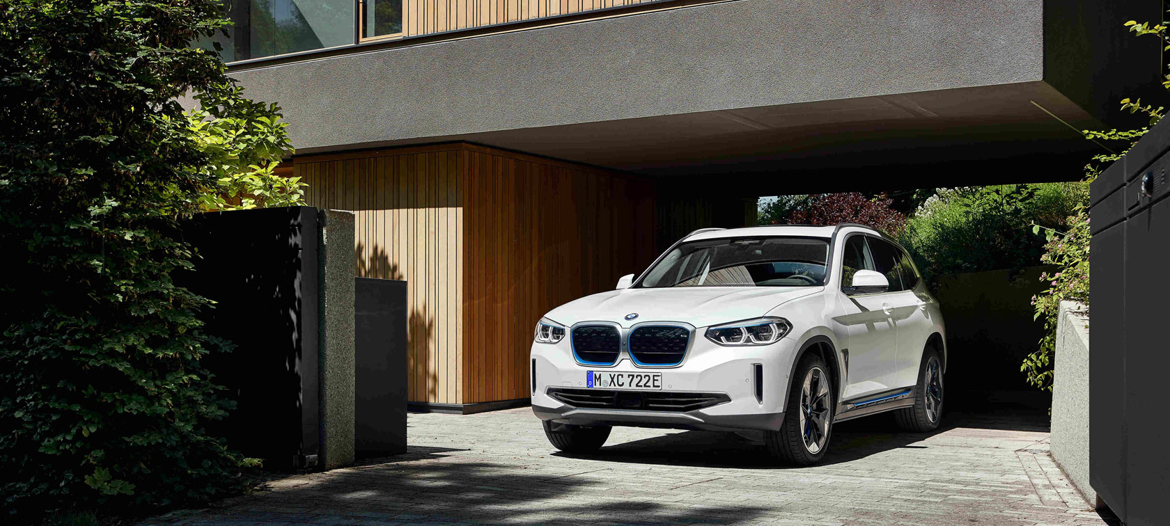 Pasauliui oficialiai pristatytas elektrinis „BMW iX3“ visureigis Pasauliui oficialiai pristatytas elektrinis „BMW iX3“ visureigis