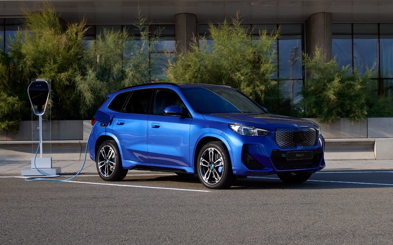 BMW iX1