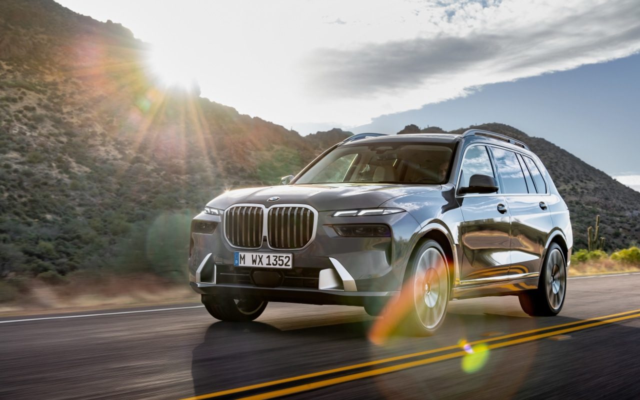 BMW X7 xDrive40i Pasiūlymo kaina nuo 125 552 Eur.