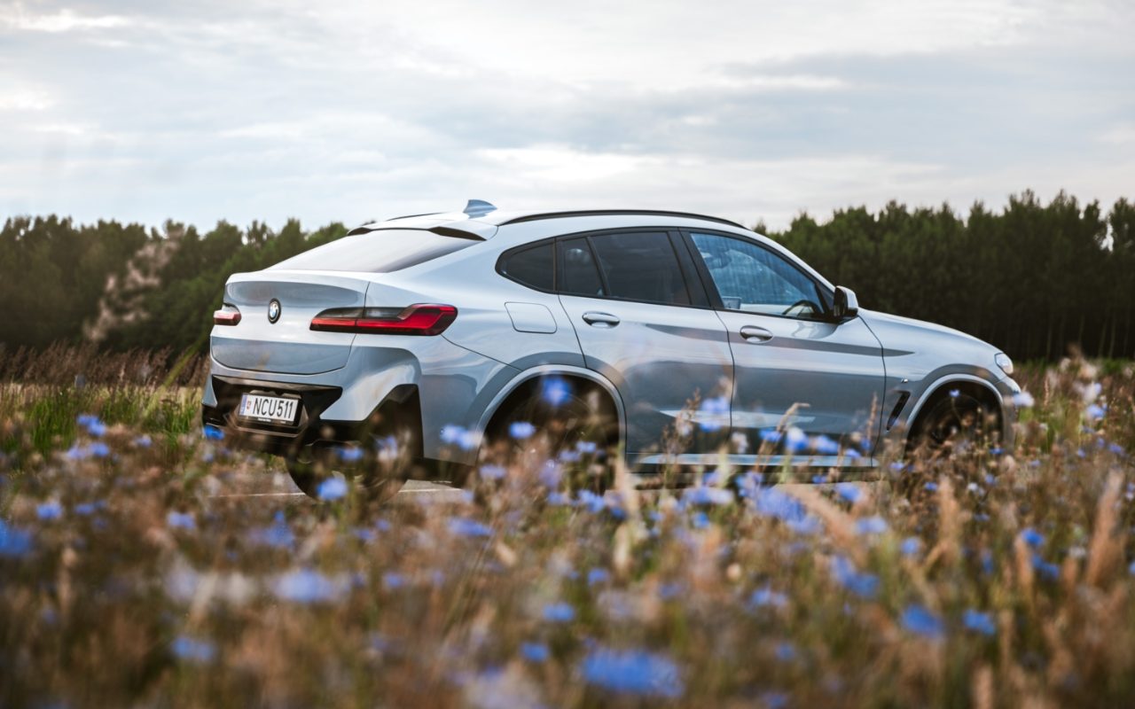 BMW X4 nuo 44 456 Eur. 