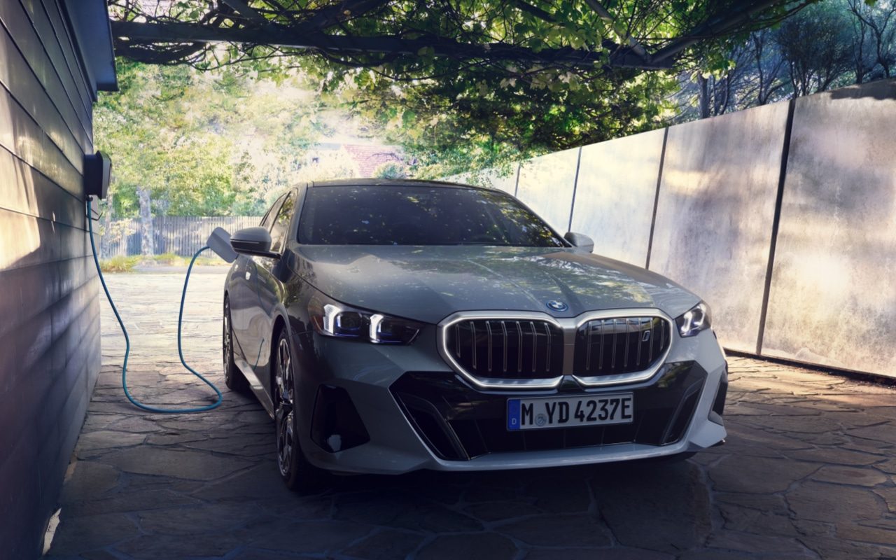 BMW i5 xDrive40.