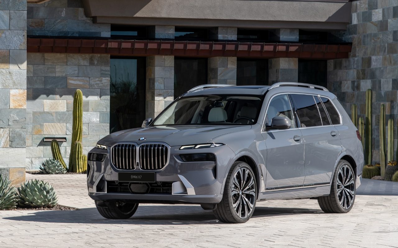 BMW X7 xDrive40i Pasiūlymo kaina 125 393 Eur.
