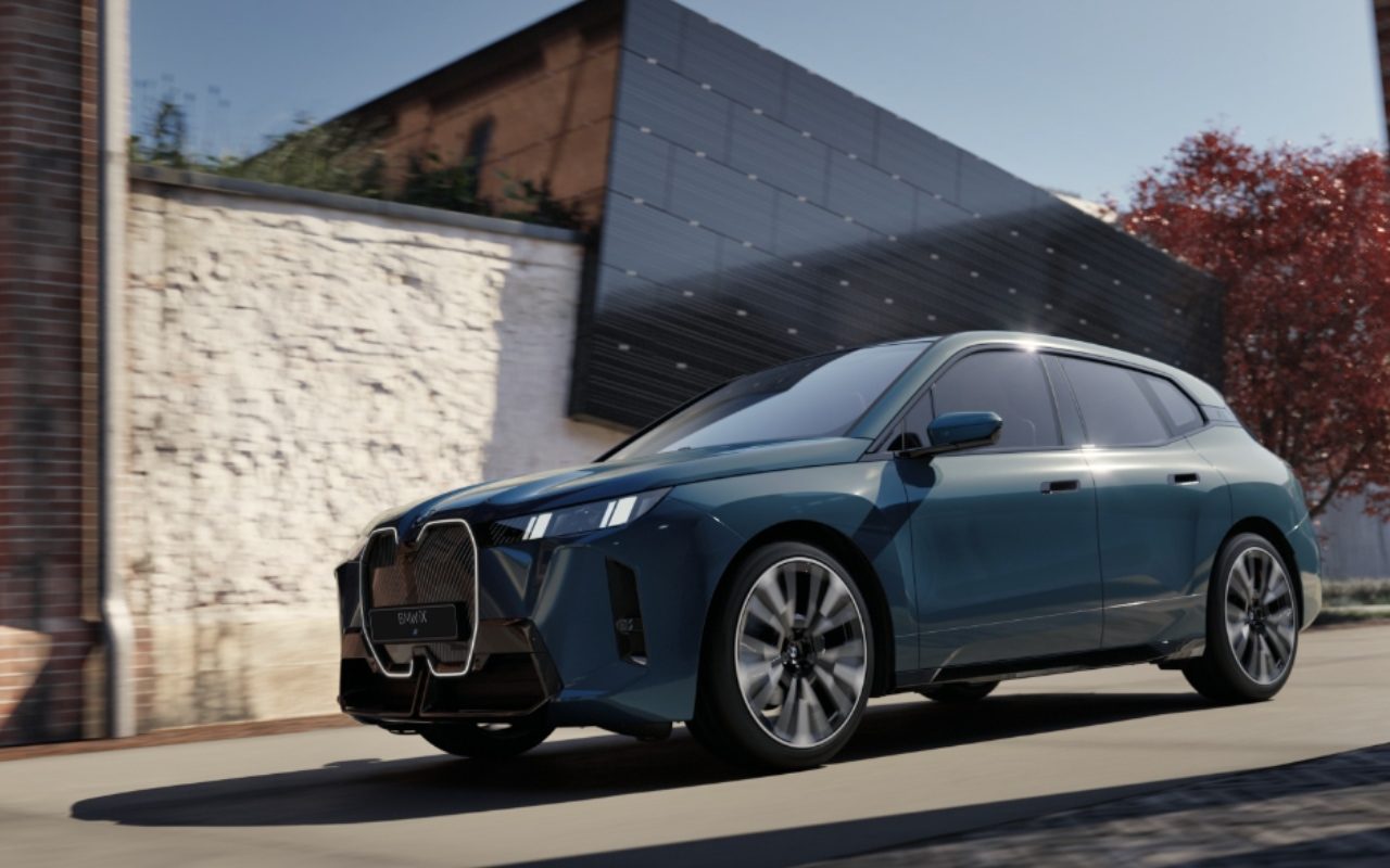 BMW iX.