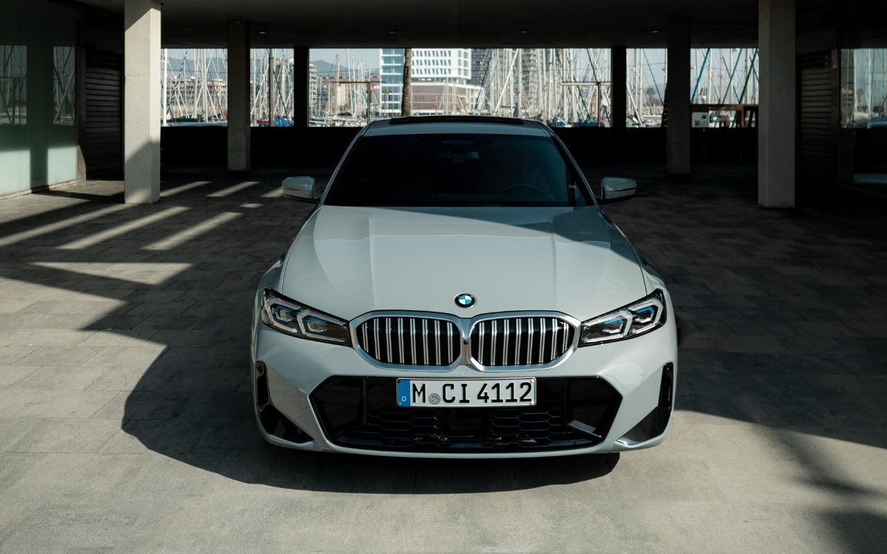 BMW 320i xDrive nuo 44 963 Eur.