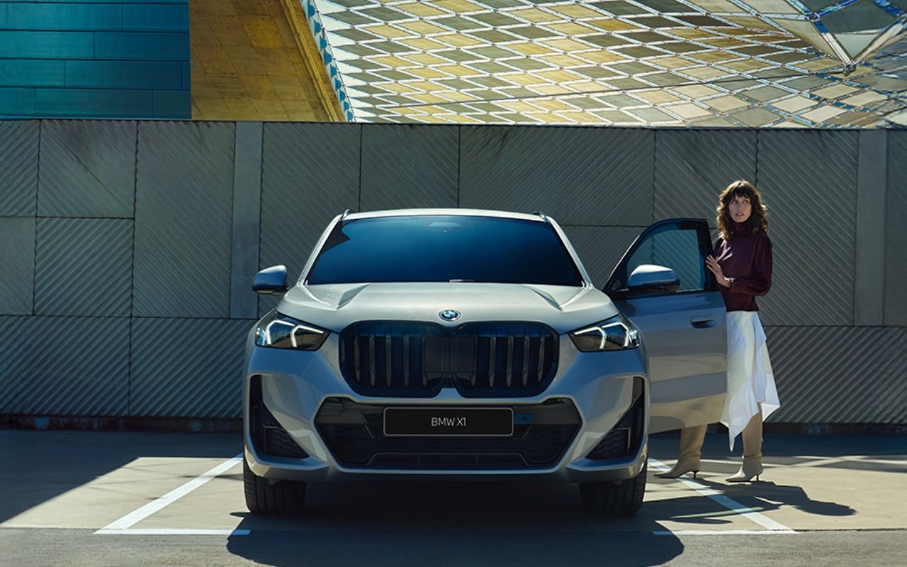 BMW X1 25e nuo 49 999 Eur.