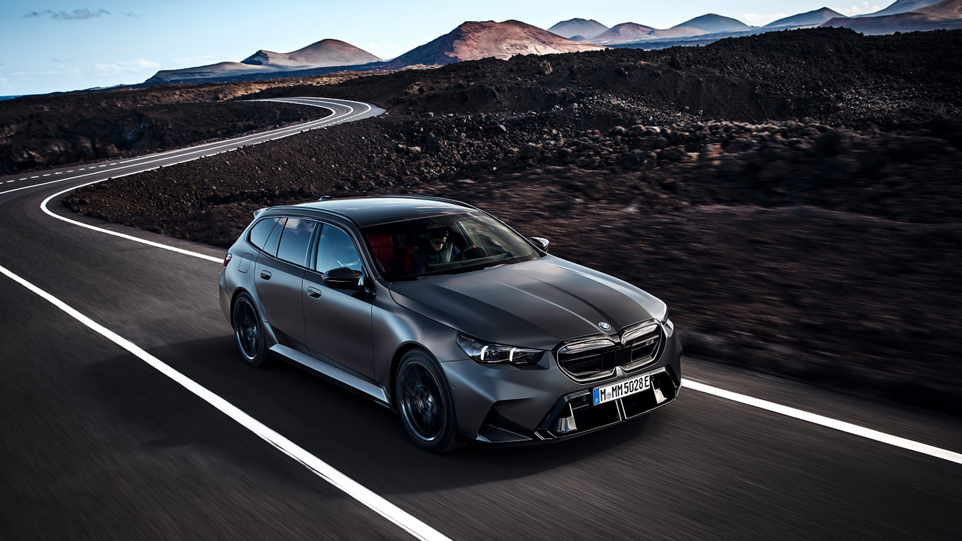 „BMW M5 Touring“ – daugiau vietos ir erdvės kasdienėms kelionėms