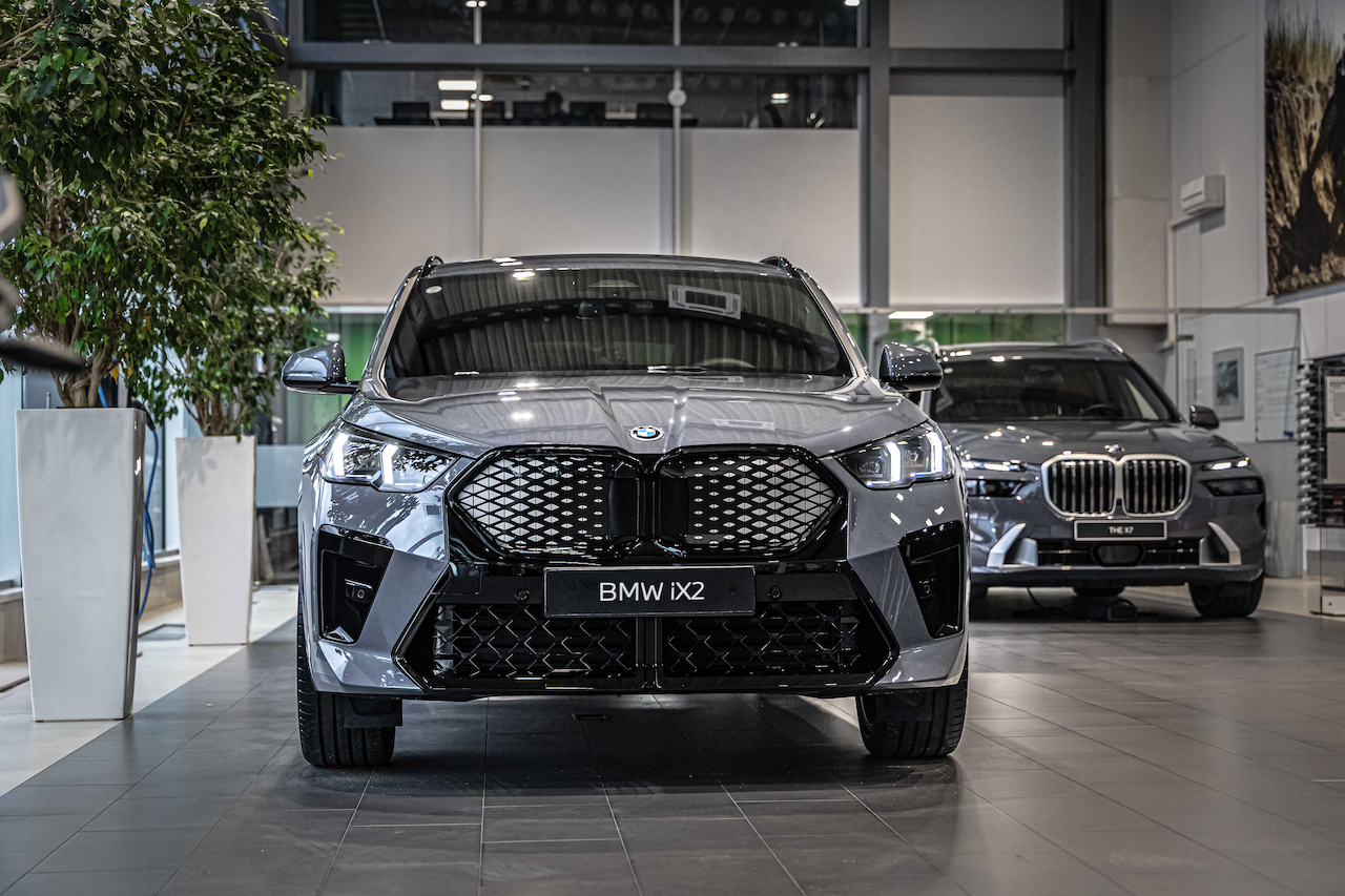 BMW iX2