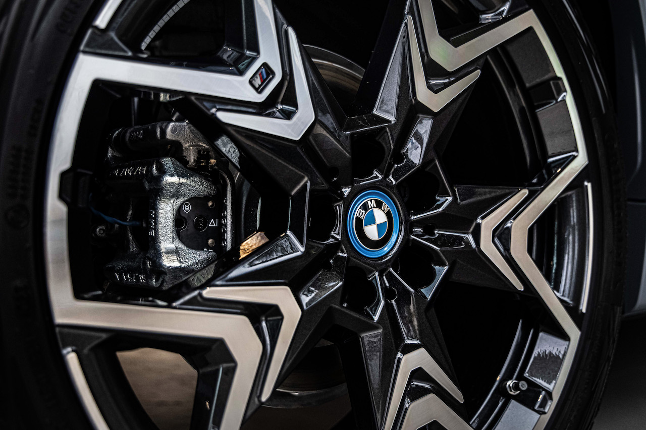 BMW iX2