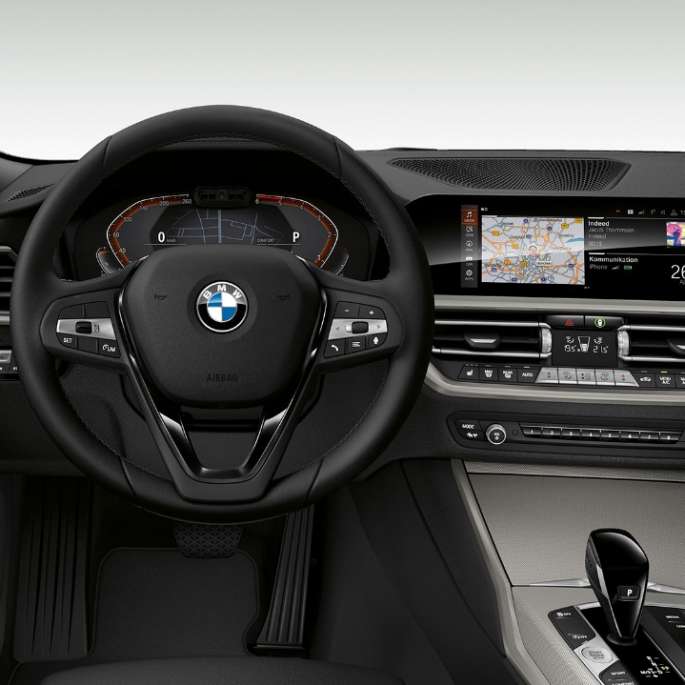 BMW 3 serijos sedano su Advantage modelio funkcijomis vairuotojo erdvės priartintas vaizdas iš priekio
