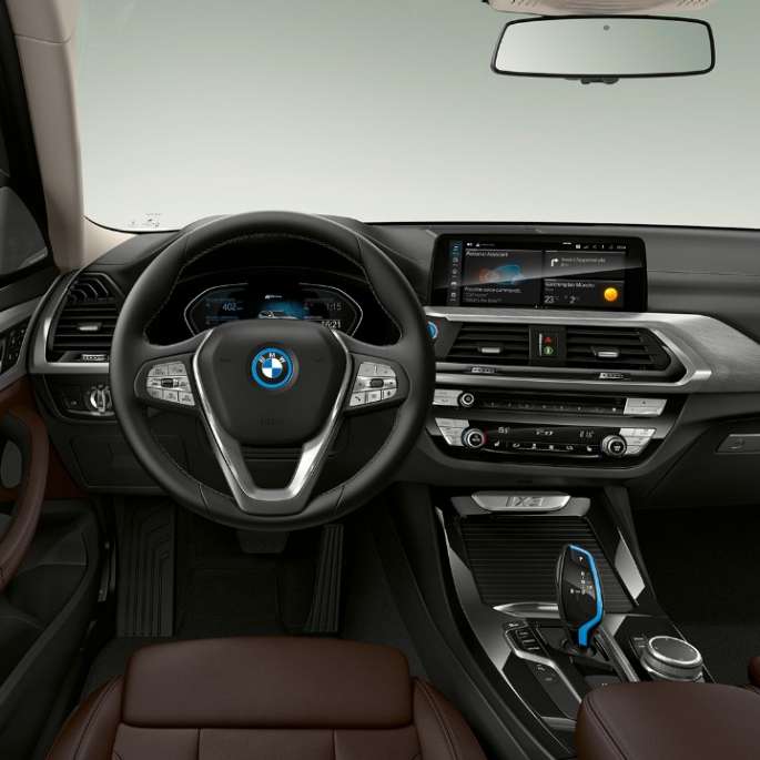 BMW iX3 G08 2020, modelis „Impressive“, vairuotojo erdvė, interjeras